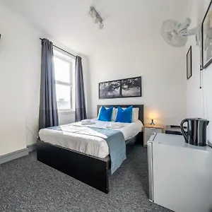 https://ryam-suites.brighton-hotels-england.com
